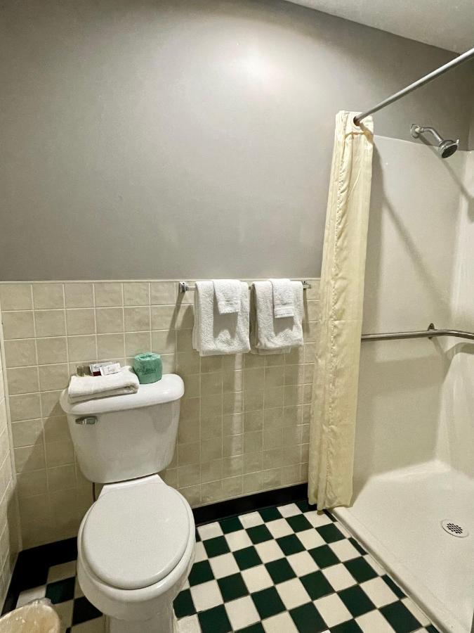 Overton Motel Livingston エクステリア 写真