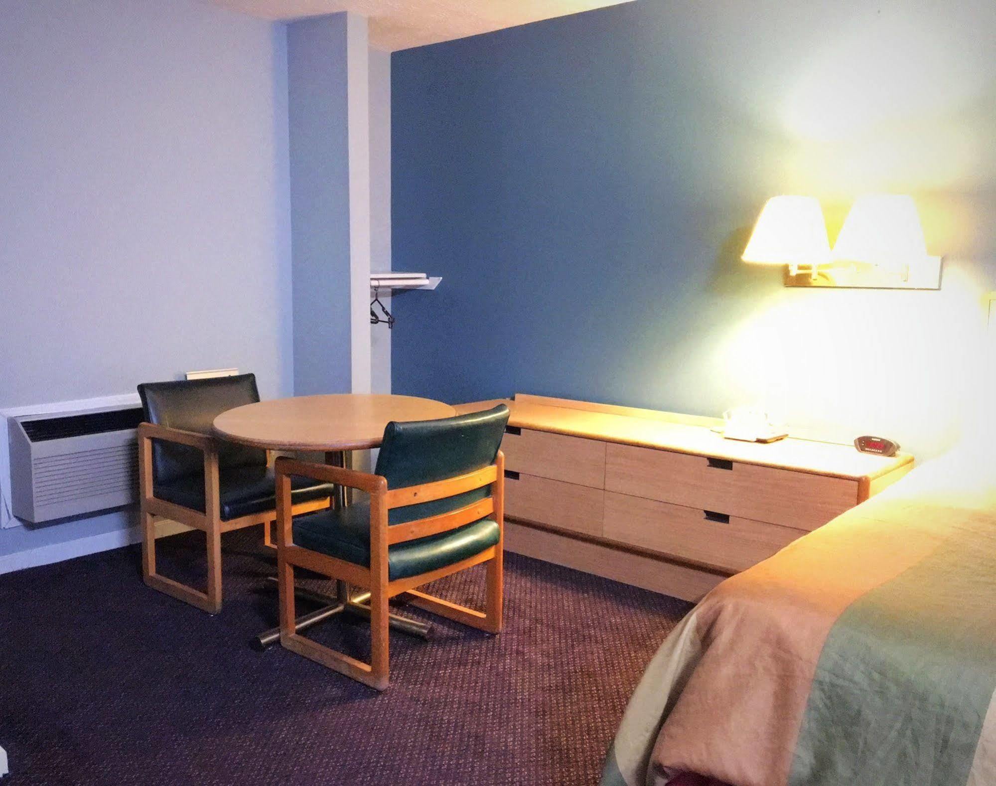 Overton Motel Livingston エクステリア 写真